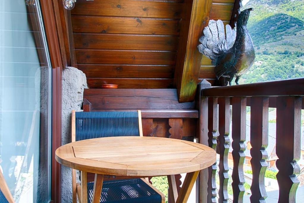 Saplan Real Estate Casa Izadi Lejlighed Bossòst Eksteriør billede